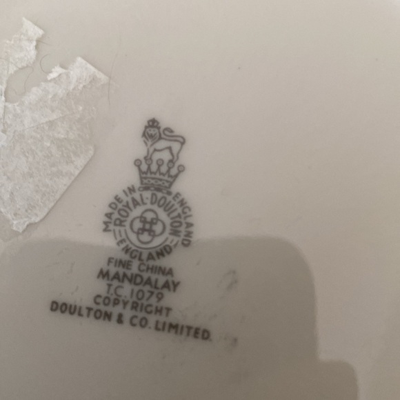 3 Royal Dalton “Mandalay” bowls. Never used in new condition. 7 inches - Picture 9 of 10